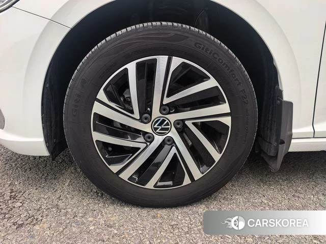 Volkswagen Lavida 2023 Белый из Китая, фото 5