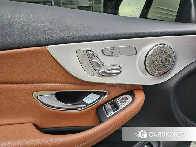 Mercedes-Benz C-Class W205 2018 Черный из Кореи, фото 5