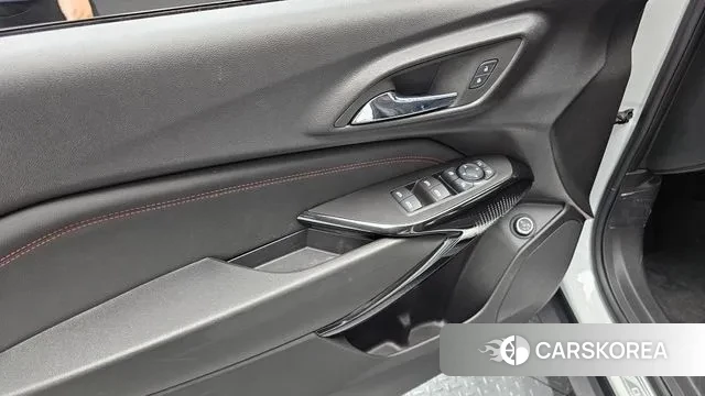 Chevrolet (GM Daewoo) Trax Crossover 2023 Белый из Кореи, фото 5