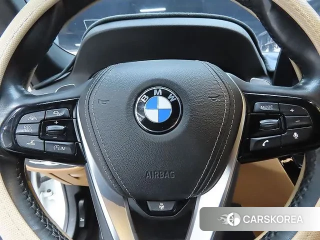 BMW 5 Series (G30) 2018 Белый из Кореи, фото 5