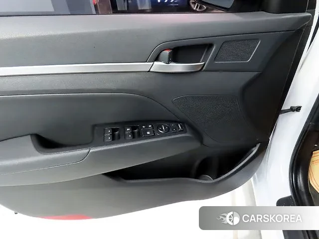 Hyundai The New Avante AD 2019 Белый из Кореи, фото 5