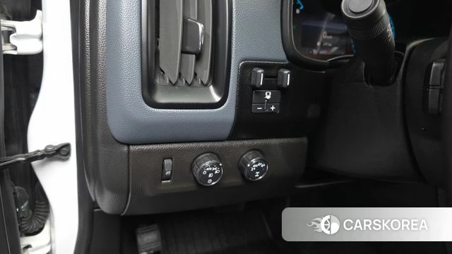 Chevrolet (GM Daewoo) Real New Colorado 2022 Белый из Кореи, фото 5