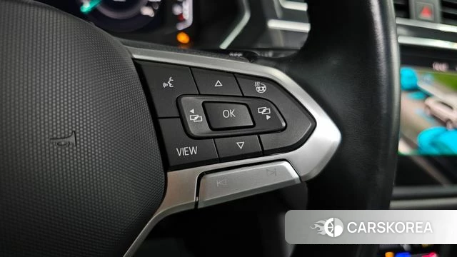 Volkswagen Tiguan Allspace 2023 Черный из Кореи, фото 5