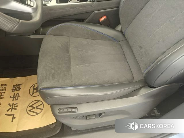 Volkswagen Tiguan L 2024 Темно-серый из Китая, фото 5