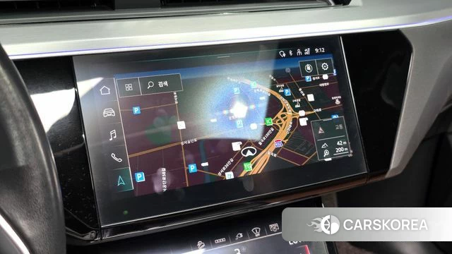 Audi e-Tron 2021 Белый из Кореи, фото 5