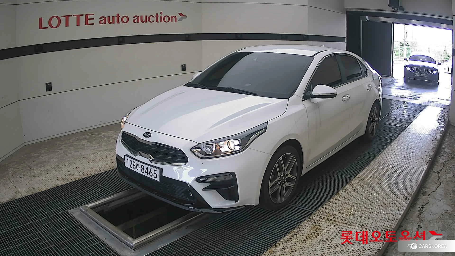 Kia K3 2020 Snow White Pearl из Кореи, фото 5