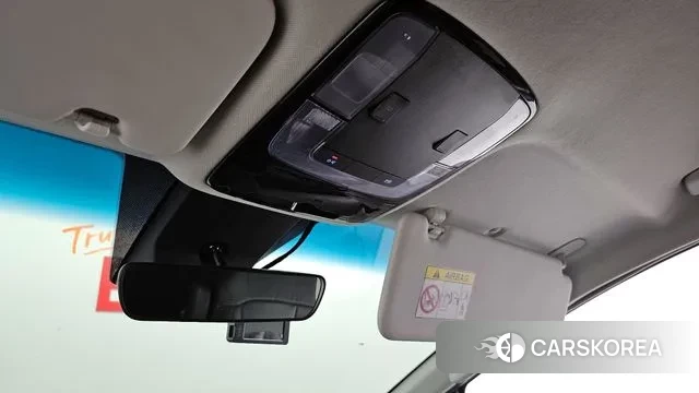 Hyundai Staria 2022 Белый из Кореи, фото 5