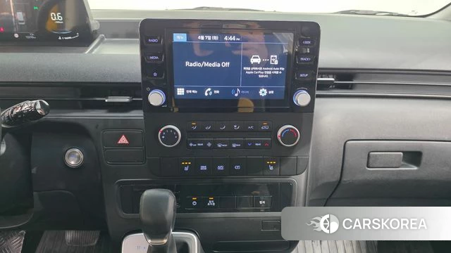 Hyundai Staria 2023 Желтый из Кореи, фото 5