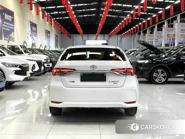 Toyota Corolla 2022 Белый из Китая, фото 5