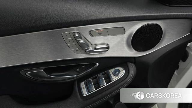 Mercedes-Benz C-Class W205 2018 Белый из Кореи, фото 5