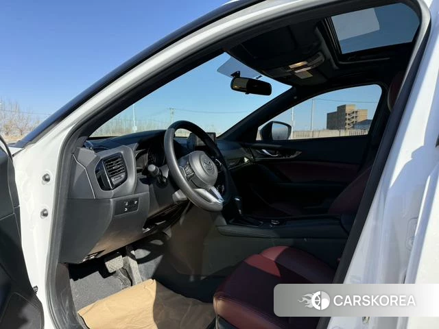 Mazda CX-4 2023 Белый из Китая, фото 5