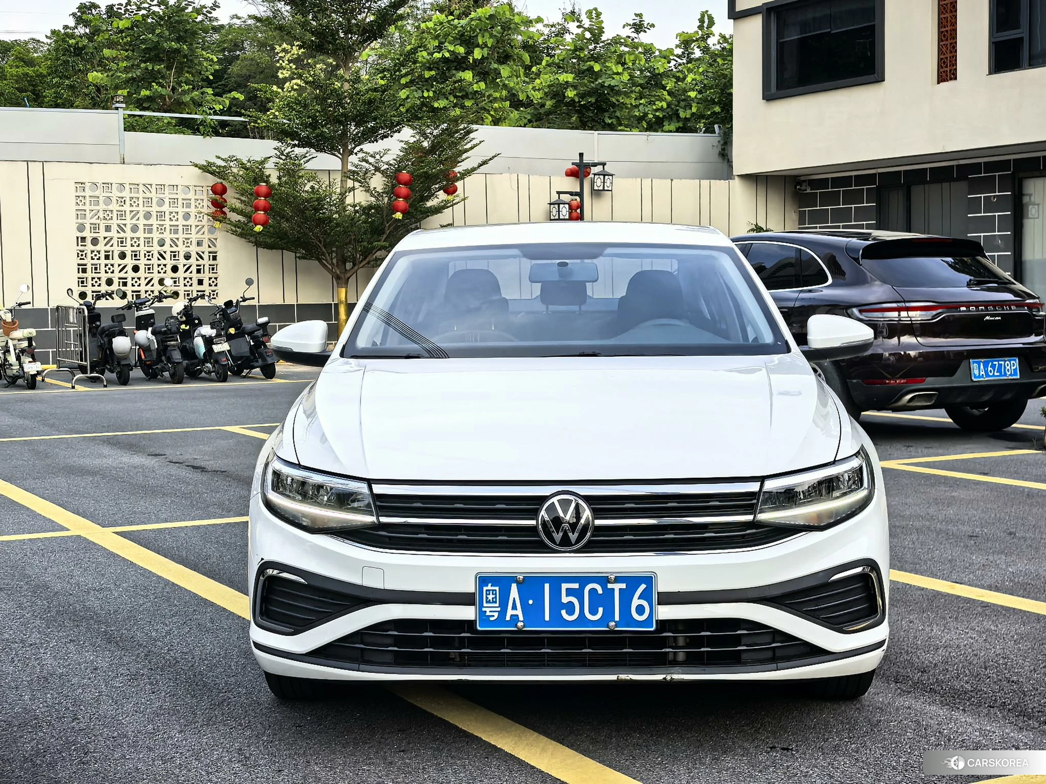 Volkswagen Bora 2022 Белый из Китая, фото 5