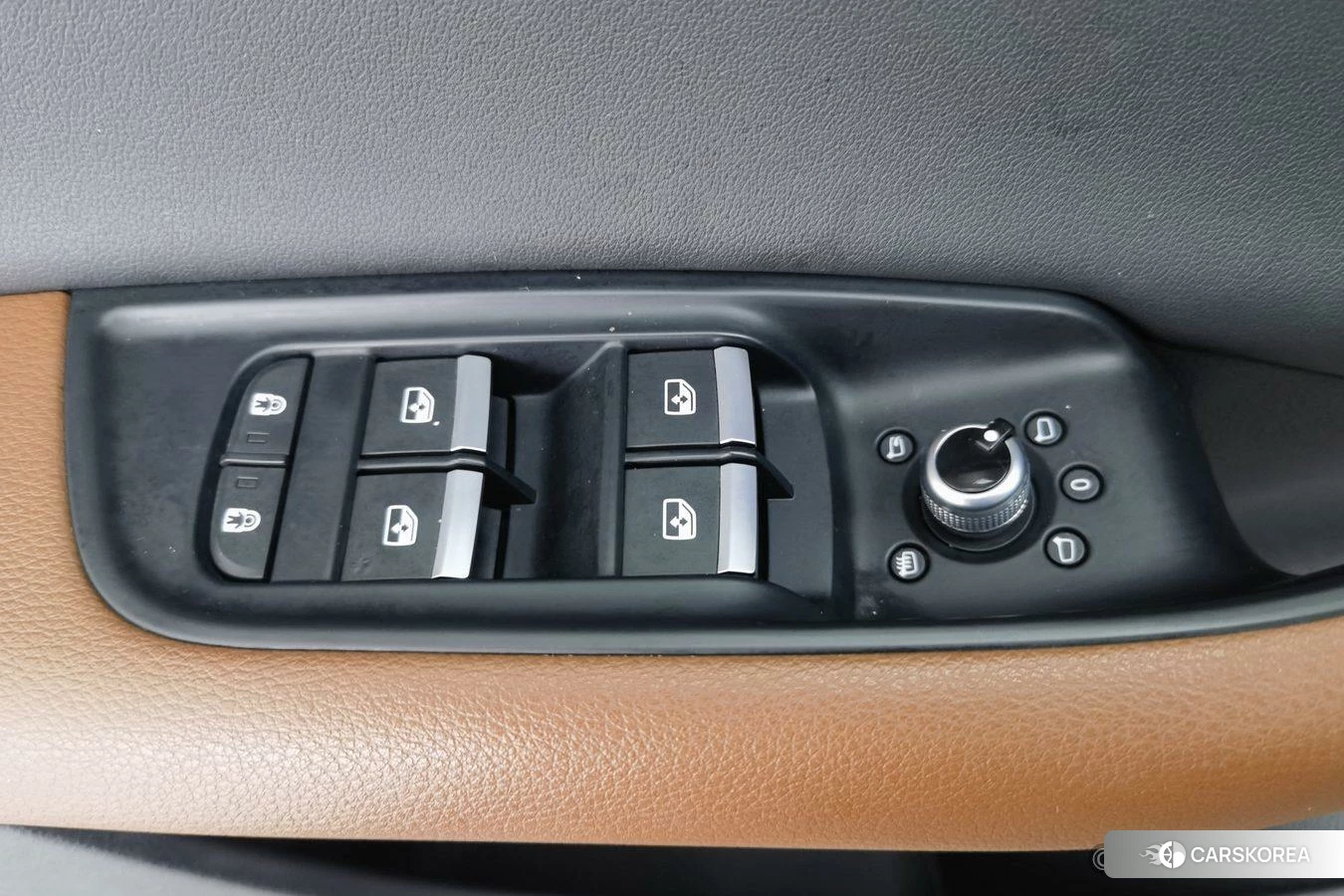 Audi Q7 2021 Черный из Китая, фото 5