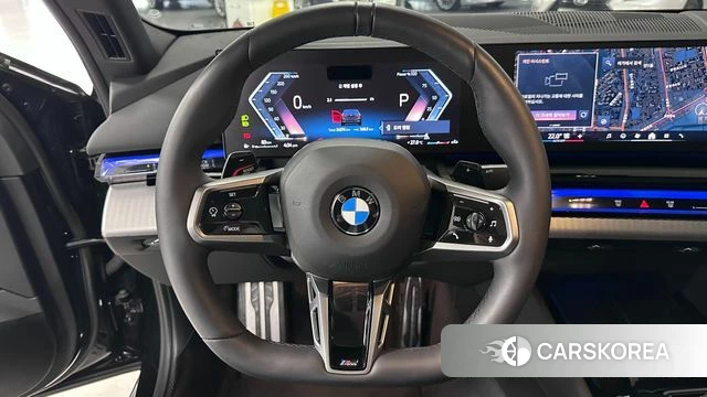 BMW 5 Series (G60) 2025 Черный из Кореи, фото 5