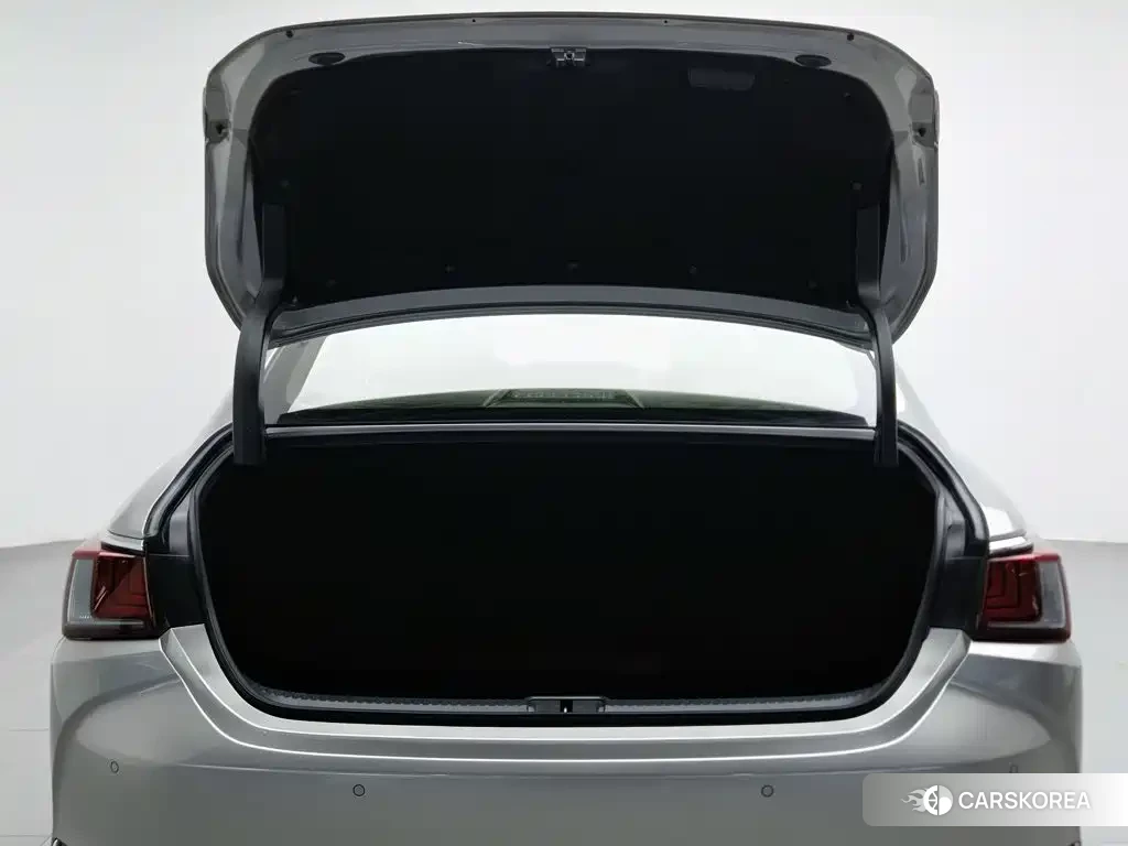 Lexus ES 2024 Silver/gray из Китая, фото 5