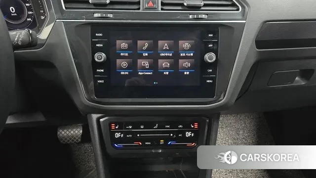 Volkswagen Tiguan second Generation 2022 Белый из Кореи, фото 5