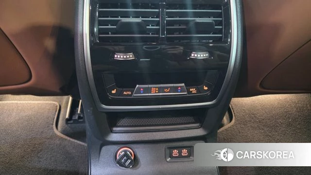 BMW X7 (G07) 2023 Черный из Кореи, фото 5