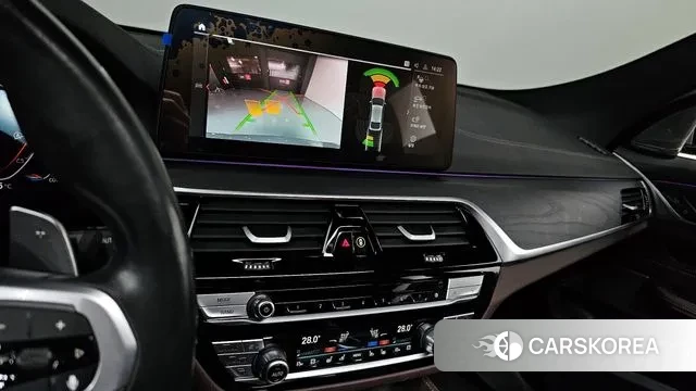 BMW 6 Series GT (G32) 2022 Серебристо-серый из Кореи, фото 5