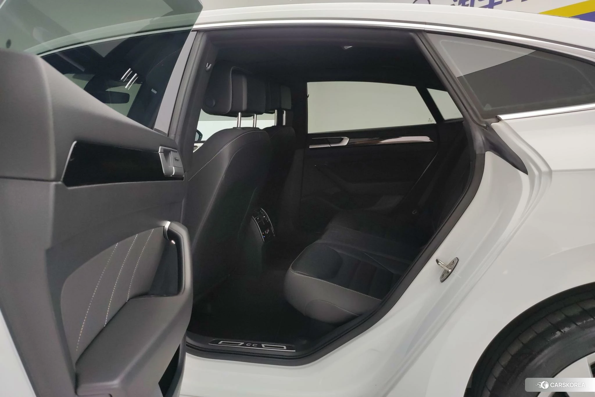 Volkswagen CC 2022 Белый из Китая, фото 4