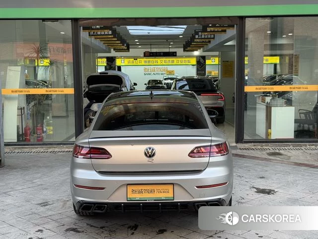 Volkswagen CC 2023 Серебристо-серый из Китая, фото 5