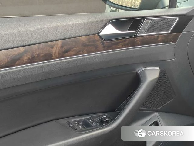 Volkswagen Magotan 2019 Черный из Китая, фото 5
