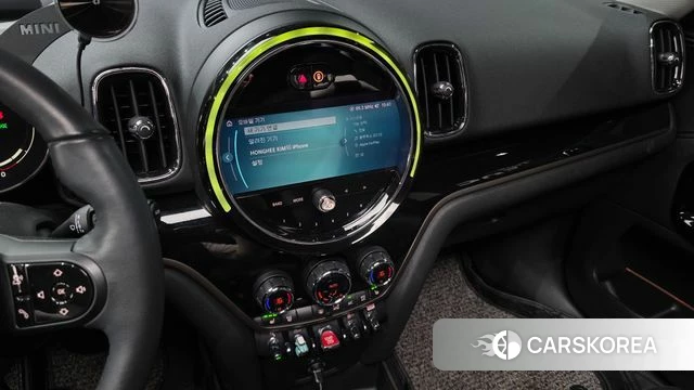 Mini Cooper Countryman 2024 Светло-серебряный цвет из Кореи, фото 5