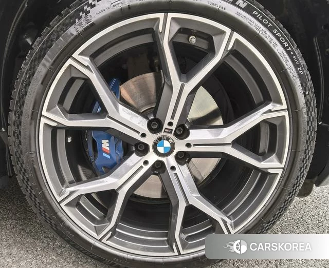 BMW X5 2023 Серебристо-серый из Китая, фото 5
