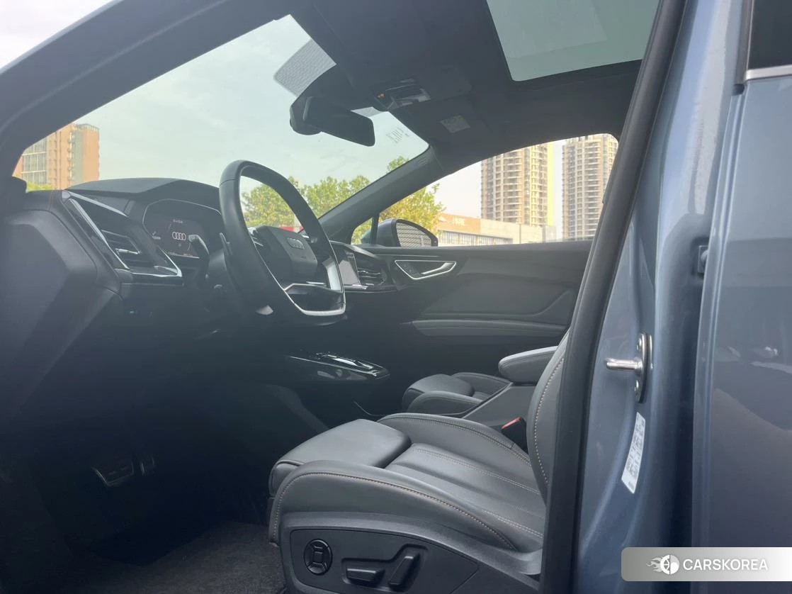 Audi Q4 e-tron 2023 Синий из Китая, фото 5