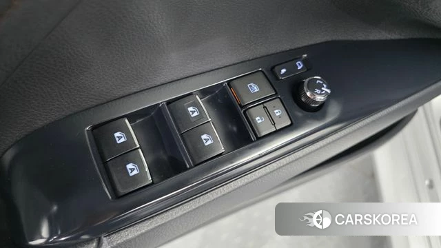 Toyota Camry (XV70) 2018 Серебряный из Кореи, фото 5