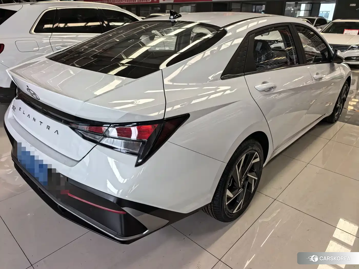 Hyundai Elantra 2026 Белый из Китая, фото 5