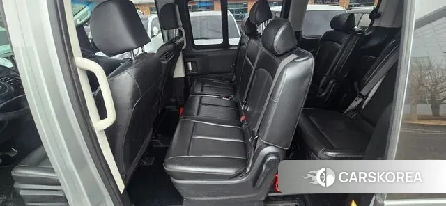 Hyundai Staria 2022 Серебристо-серый из Кореи, фото 5