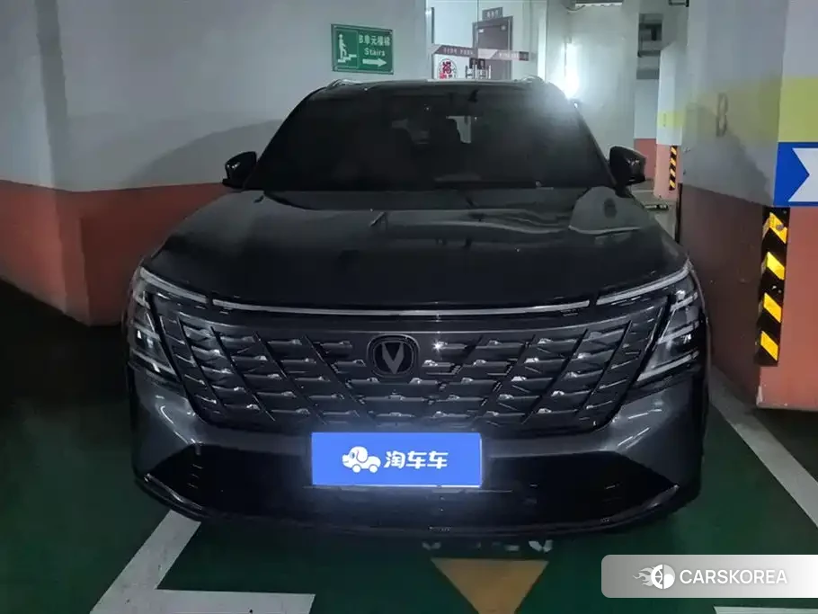 Chang'an Changan CS75PLUS 2026 Silver/gray из Китая, фото 5