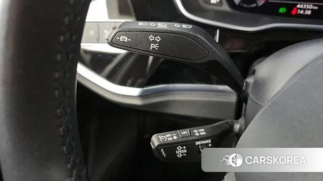 Audi Q3 (F3) 2022 Белый из Кореи, фото 5