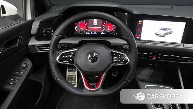 Volkswagen Golf 8th Generation 2022 Белый из Кореи, фото 5