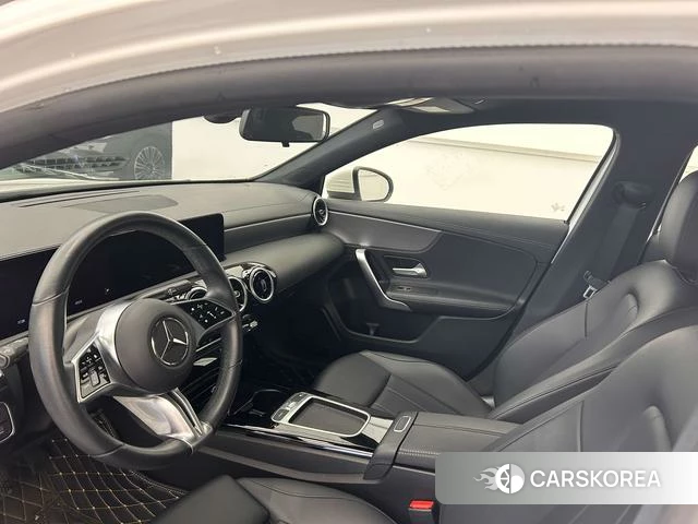Mercedes-Benz Class A 2023 Белый из Китая, фото 5