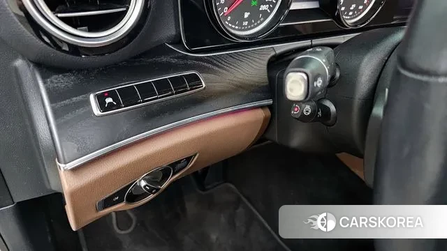 Mercedes-Benz E-Class W213 2020 Белый из Кореи, фото 5