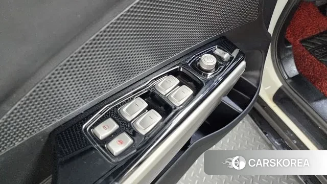 Ssangyong Tivoli Armor 2018 Белый из Кореи, фото 5