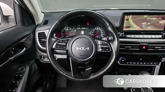 Kia Seltos 2022 Белый из Кореи, фото 5