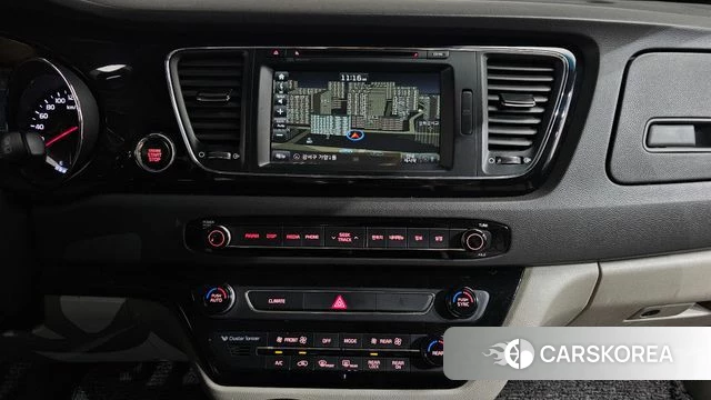 Kia All New Carnival 2018 Серебристо-серый из Кореи, фото 5