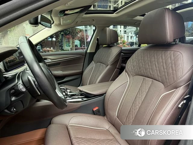 BMW 5 series 2023 Черный из Китая, фото 5