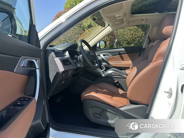 Geely Automobile Boyue 2021 Белый из Китая, фото 5