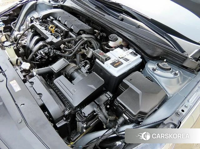 Hyundai Avante (CN7) 2021 Серебристо-серый из Кореи, фото 5