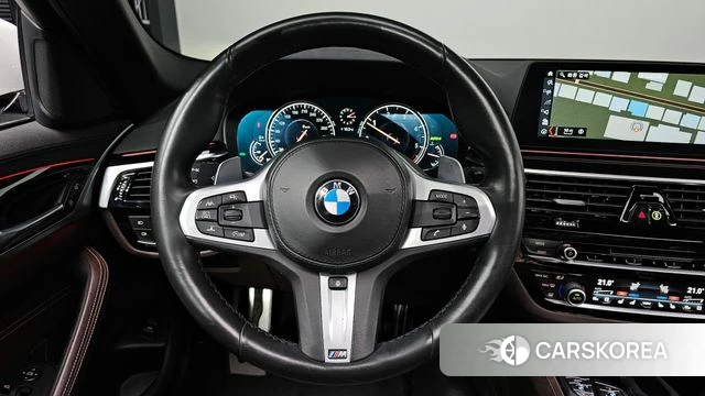 BMW 5 Series (G30) 2018 Белый из Кореи, фото 5