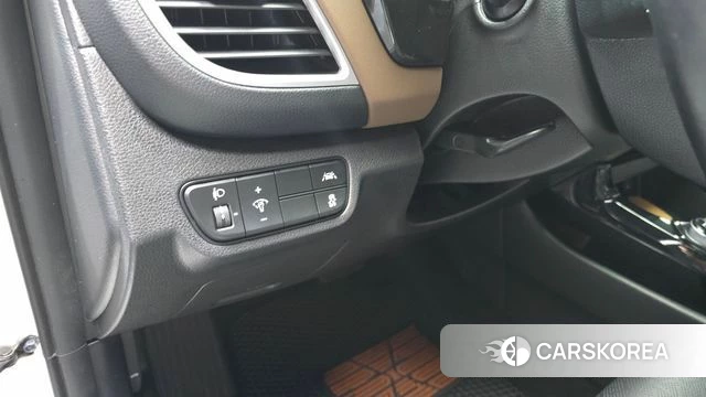 Kia Seltos 2022 Белый из Кореи, фото 5