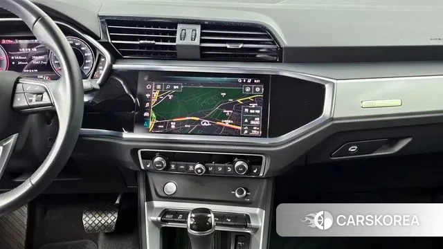 Audi Q3 (F3) 2020 Белый из Кореи, фото 5