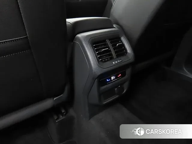 Volkswagen Tiguan second Generation 2022 Белый из Кореи, фото 5