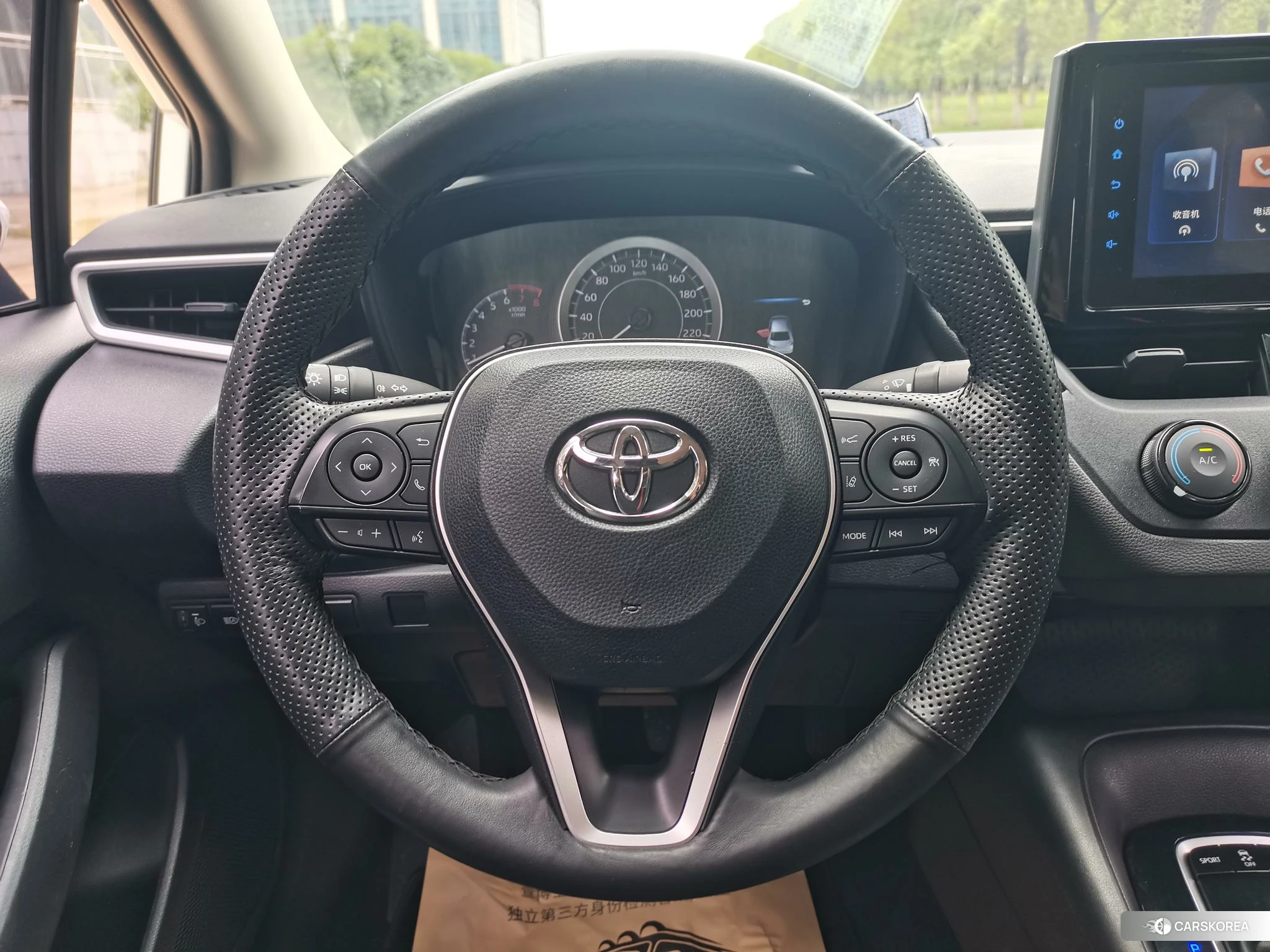 Toyota Corolla 2023 Белый из Китая, фото 5