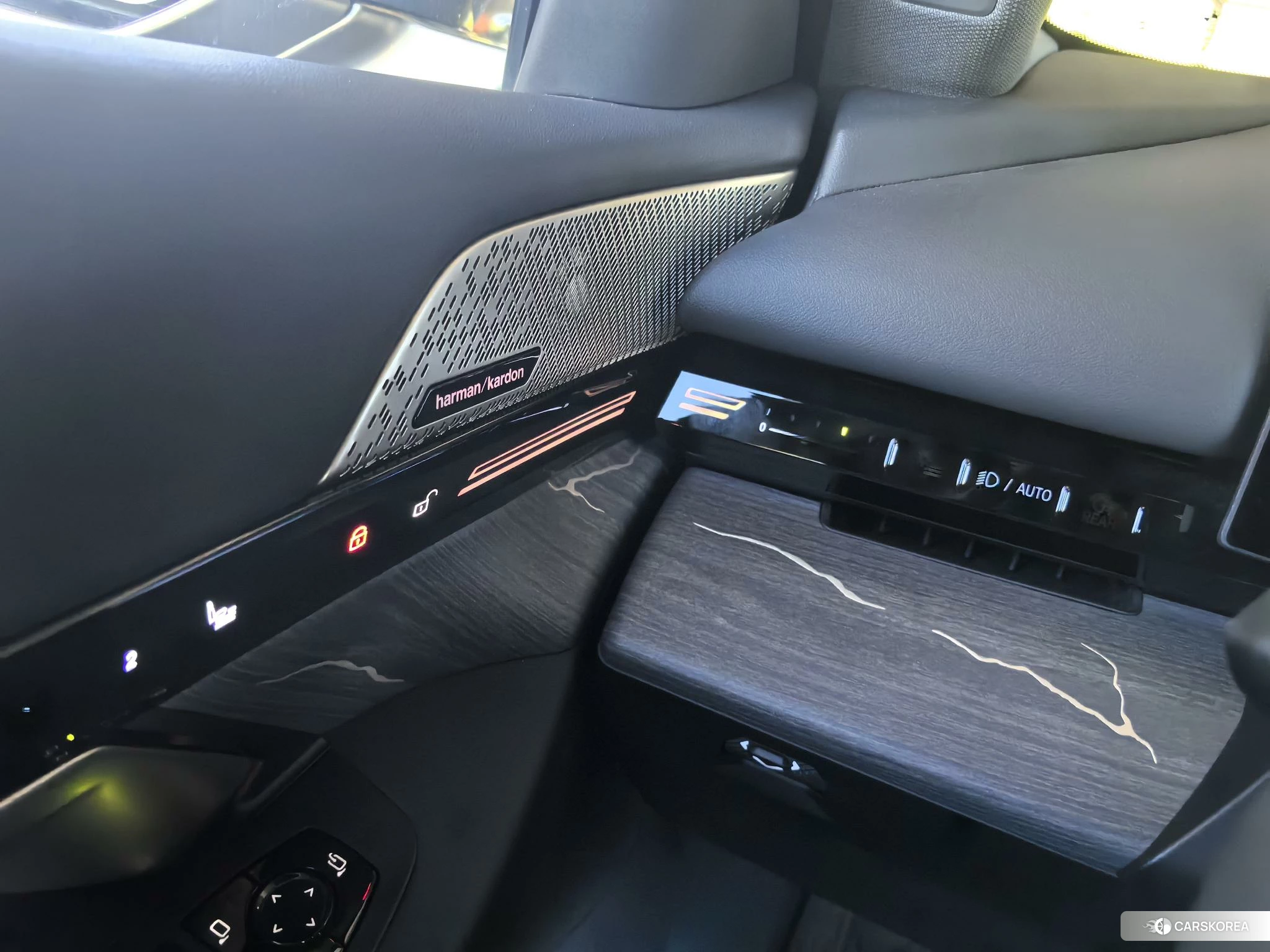 BMW 5 series 2024 Серебристо-серый из Китая, фото 5
