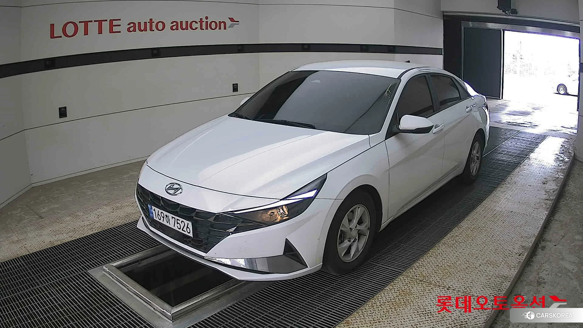 Hyundai Avante 2023 Polar White из Кореи, фото 5