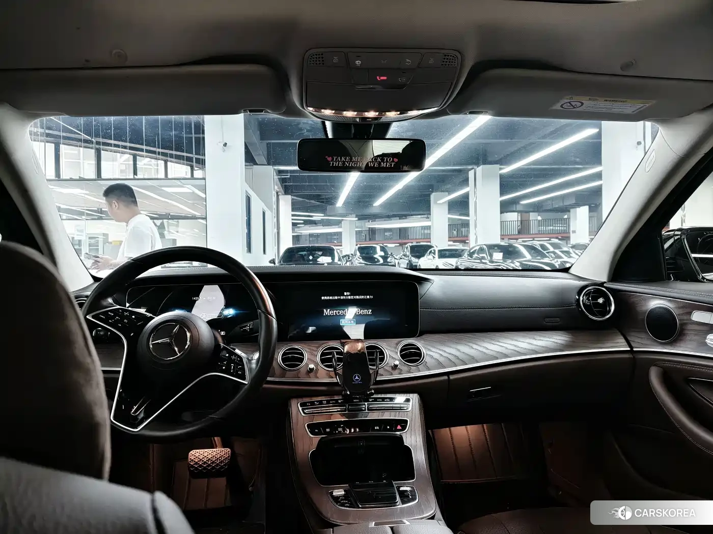 Mercedes-Benz E-Class 2023 Черный из Китая, фото 5